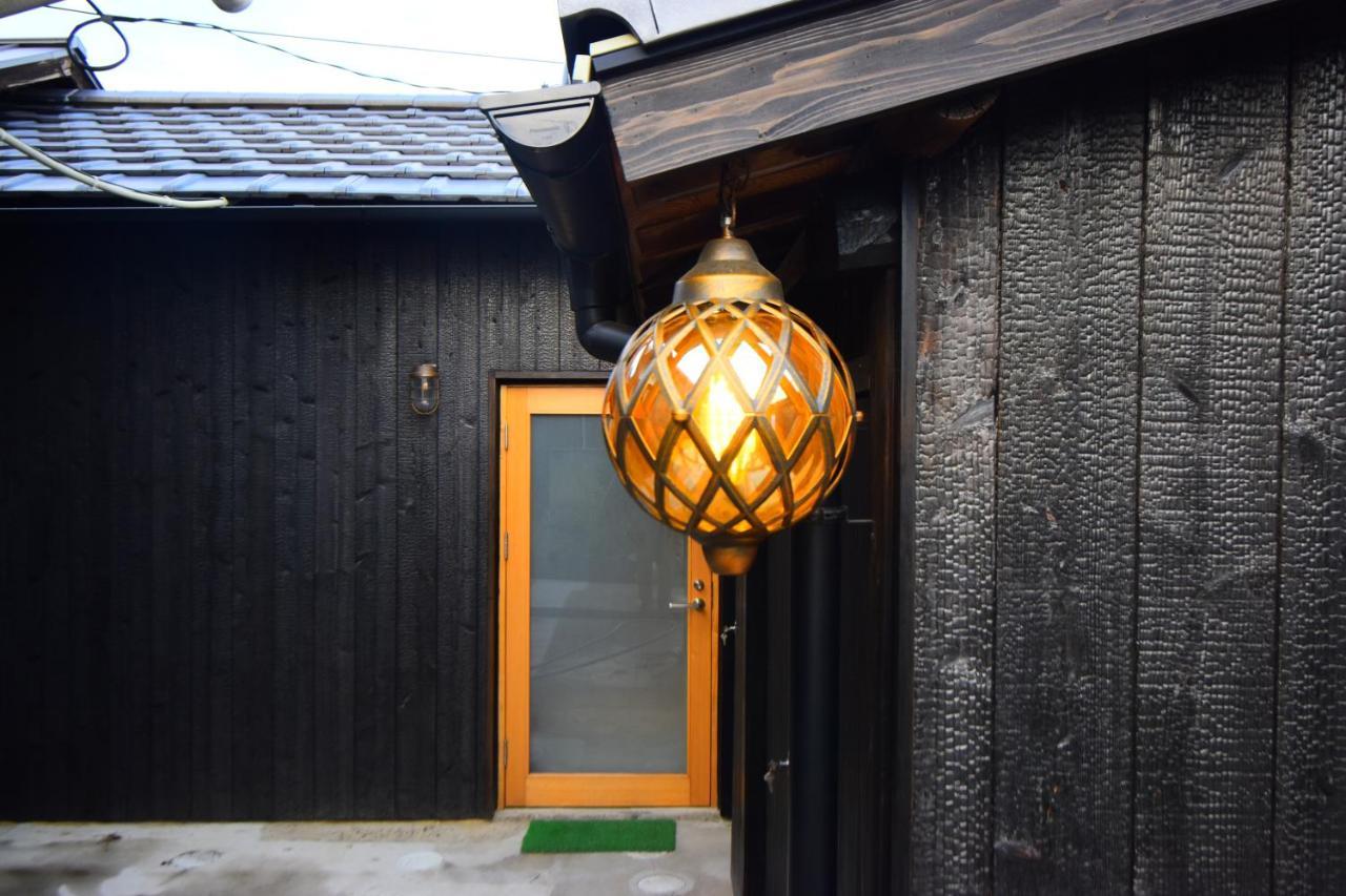Quaint House Naoshima Hotel Exterior photo